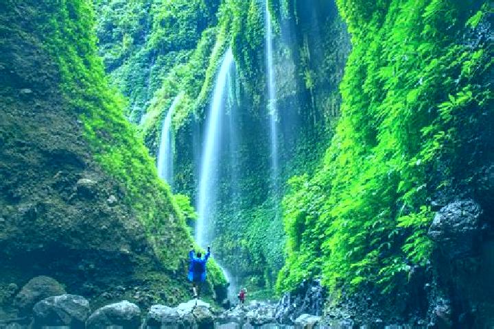 Emma, 24 — Escort in Lekong, Indonesia