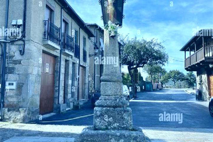 Emma, 24 — Escort in Molinaseca, Spain