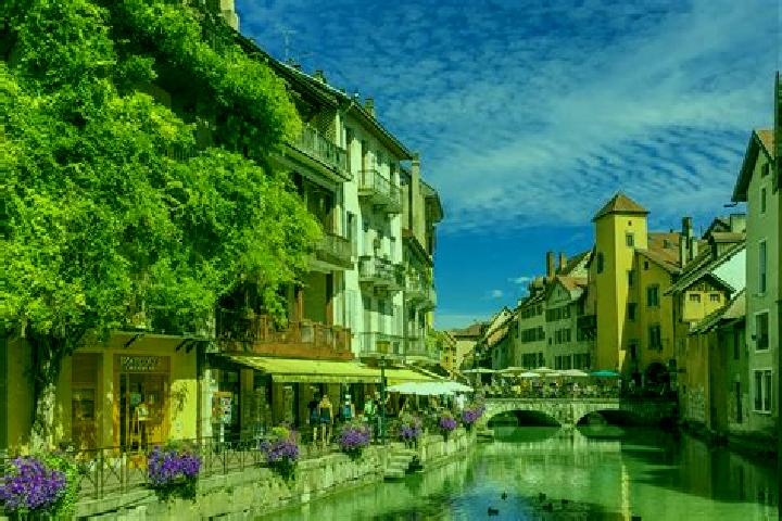 Emma, 24 — Escort in Montagrier, France