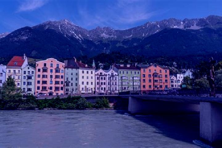 Emma, 24 — Escort in Praetis, Austria