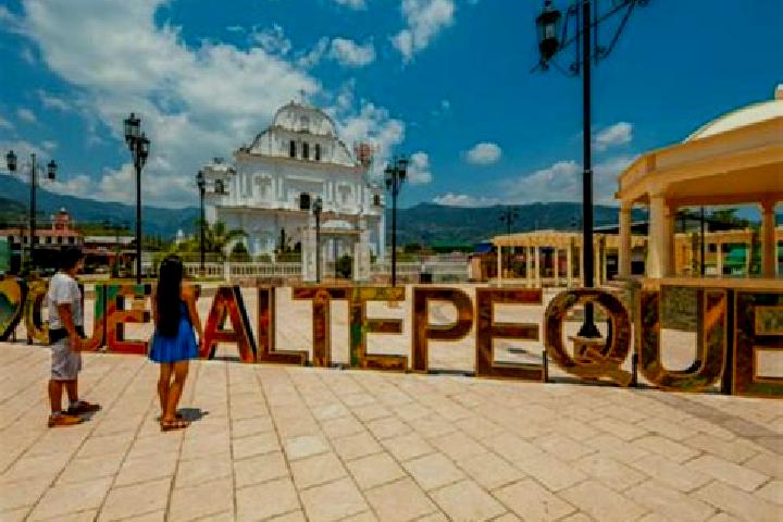 Emma, 24 — Escort in Quezaltepeque, Guatemala