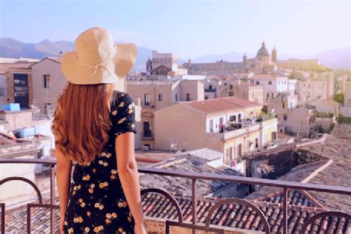 Emma, 24 — Escort in San Fele, Italy
