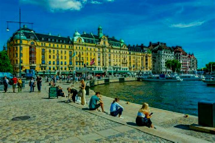 Emma, 24 — Escort in Sjoebo, Sweden