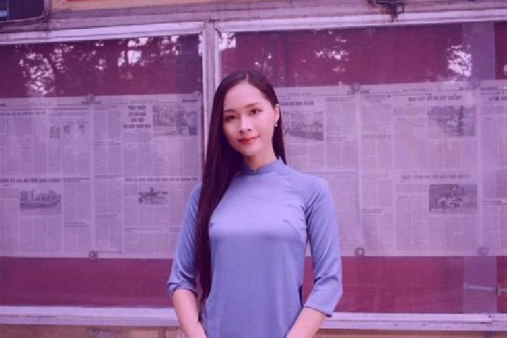 Emma, 24 — Escort in Son Ha, Vietnam