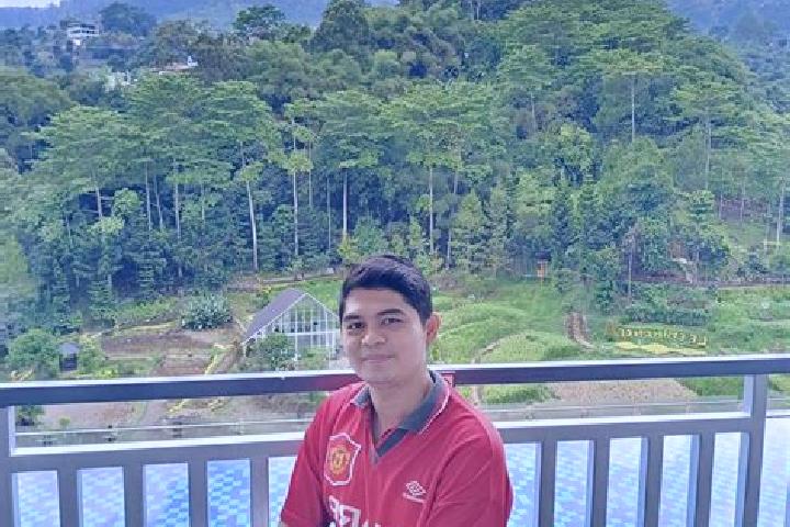 Emma, 24 — Escort in Tambaksari Satu, Indonesia