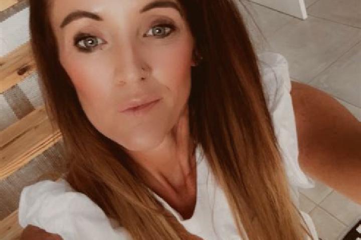 Emma, 24 — Escort in Ystradgynlais, United Kingdom