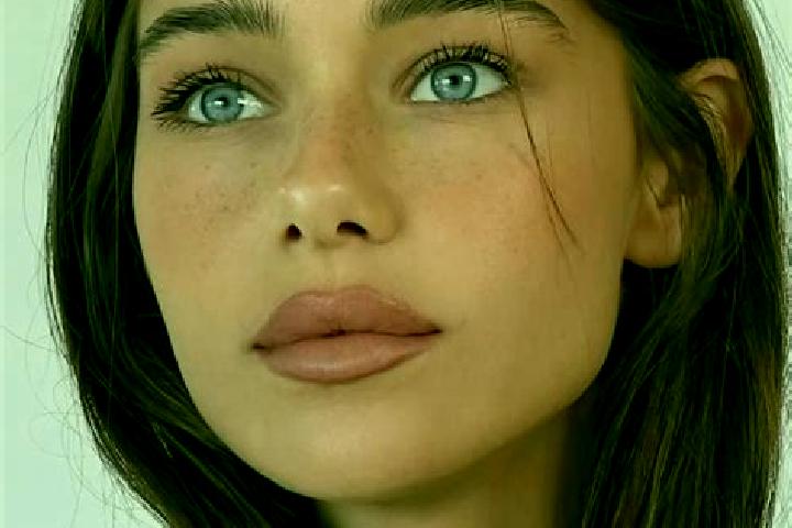 Emma, 25, a brunette brown-eyed mediterranean companion based in Salfords. Offering Domination, 69, Erotic Massage, GFE. Available for incall and outcall, da...