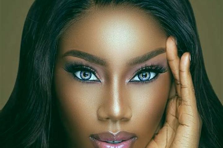 Emma, 25, a chestnut blue-eyed ebony companion based in Santiago el Pinar. Offering Massage, 69, Domination, Roleplay, Dinner Date. Available for incall and ...