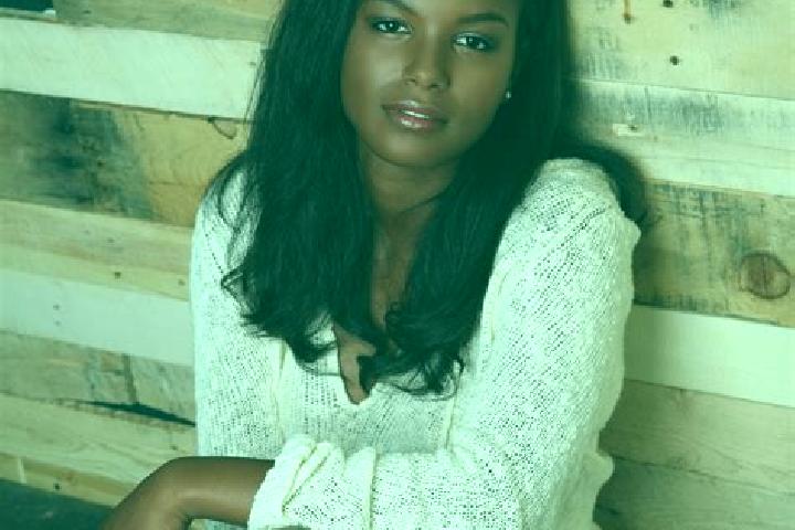 Emma, 25, a chestnut dark-eyed ebony companion based in Grund. Offering CIM, Travel Companion, OWO, Party Girl. Available for incall and outcall, day and eve...