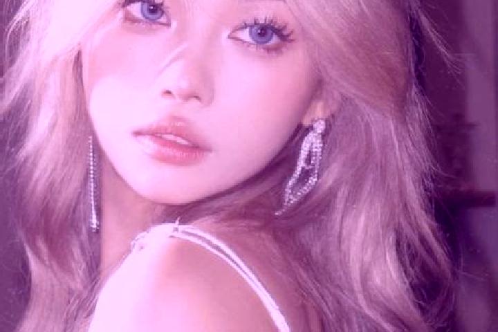 Emma, 25, a dark blonde blue-eyed asian companion based in Sadar. Offering Party Girl, CIM, Roleplay, Travel Companion. Available for incall and outcall, day...