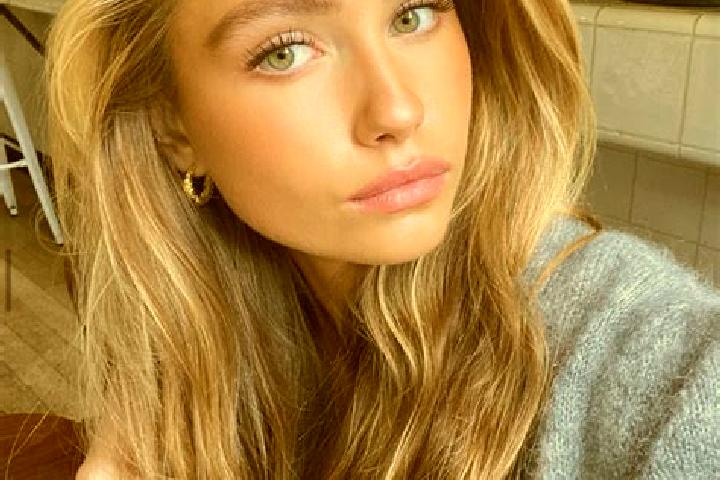 Emma, 25, a dark blonde hazel-eyed caucasian companion based in Chippenham. Offering GFE, 69, Couples, Tantra, CIM. Available for incall and outcall, overnig...