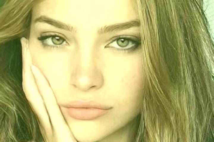 Emma, 25, a dark blonde hazel-eyed latina companion based in Erbach. Offering Duos, Overnight, Prostate Massage, A-Level, Erotic Massage. Available for incal...