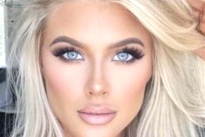 Emma, 25, a platinum blonde dark-eyed middle eastern companion based in Sukhyi Lyman. Offering CIM, Erotic Massage, Fetish. Available for incall and outcall,...