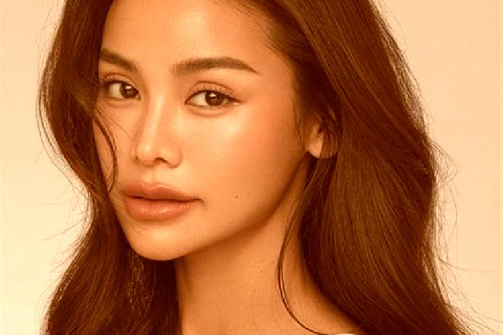 Emma, 25 — Escort in Anticala, Philippines