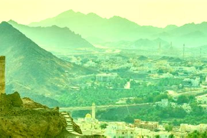 Emma, 25 — Escort in Bidbid, Oman