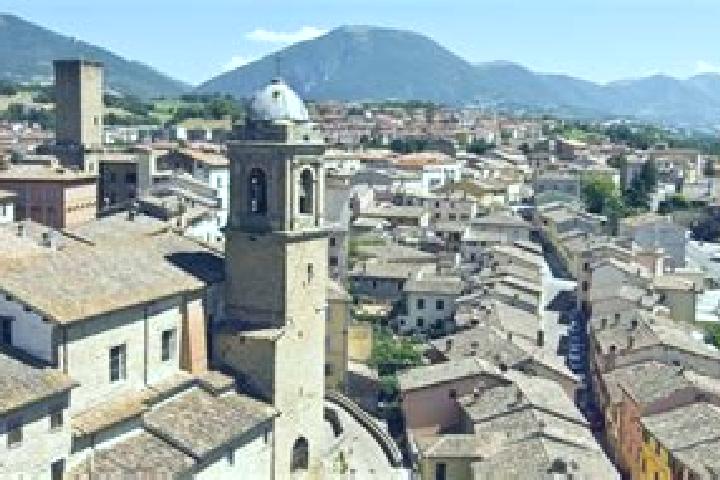 Emma, 25 — Escort in Castelraimondo, Italy