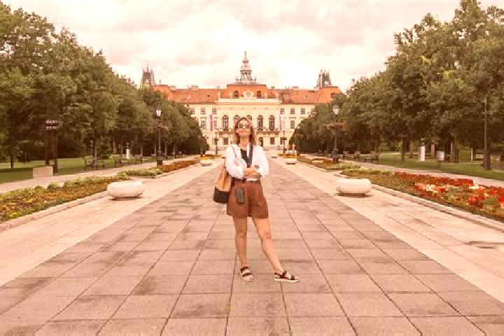 Emma, 25 — Escort in Cokesina, Serbia