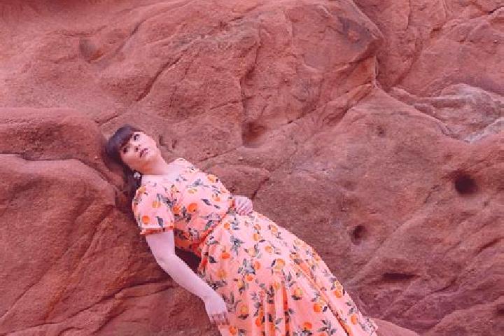 Emma, 25 — Escort in Hrechani Pody, Ukraine