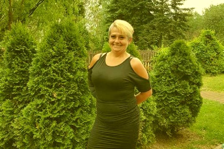 Emma, 25 — Escort in Iza, Ukraine