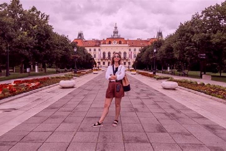 Emma, 25 — Escort in Mega, Serbia
