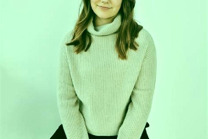 Emma, 26 — Escort in Antoing, Belgium