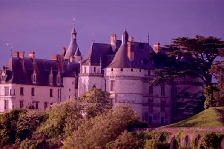 Emma, 26 — Escort in Chaumont-sur-Loire, France
