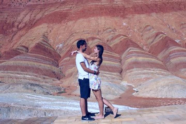 Emma, 26 — Escort in Danxia, China