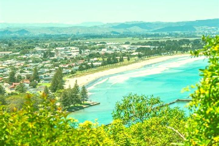 Emma, 26 — Escort in Kaiti, New Zealand