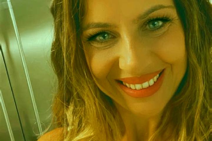 Emma, 26 — Escort in Mattine, Italy