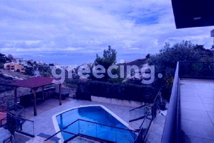 Emma, 26 — Escort in Neos Voutzas, Greece