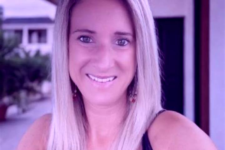 Emma, 26 — Escort in Peltre, France