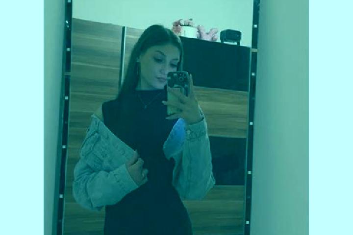 Emma, 26 — Escort in Plescuta, Romania