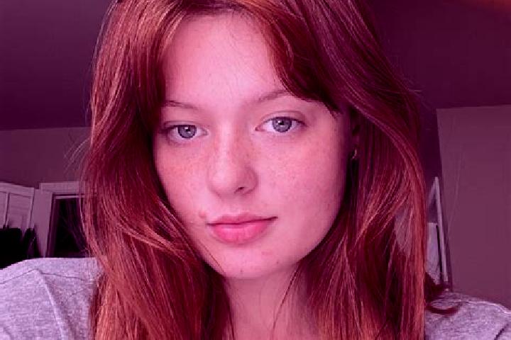 Emma, 27, a auburn blue-eyed indian companion based in Una. Offering Domination, GFE, Massage, Prostate Massage. Available for incall and outcall, day and ev...