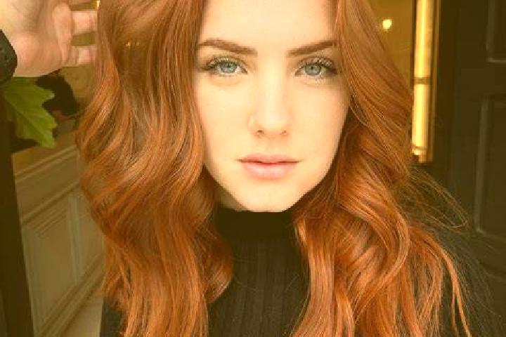 Emma, 27, a auburn blue-eyed middle eastern companion based in Sevarice. Offering Massage, OWO, Duos, Tantra. Available for incall and outcall, overnight boo...