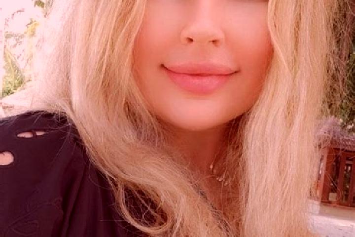 Emma, 27, a blonde brown-eyed slavic companion based in Cujubim. Offering Duos, Party Girl, GFE, Tantra, BDSM. Available for incall and outcall, overnight bo...