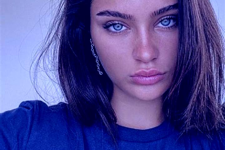 Emma, 27, a brunette blue-eyed mixed companion based in Hongguang. Offering 69, GFE, Roleplay, Overnight. Available for incall and outcall, overnight booking...