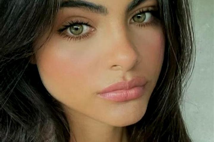 Emma, 27, a brunette dark-eyed mixed companion based in Governador Luiz Rocha. Offering Roleplay, OWO, Striptease. Available for incall and outcall, day and ...