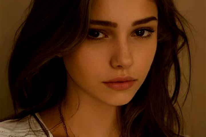 Emma, 27, a chestnut grey-eyed slavic companion based in Aounze. Offering Travel Companion, OWO, BDSM. Available for incall and outcall, overnight bookings a...