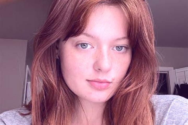 Emma, 27, a red grey-eyed slavic companion based in Plounerin. Offering Duos, BDSM, Travel Companion, 69, Roleplay. Available for incall and outcall, day and...