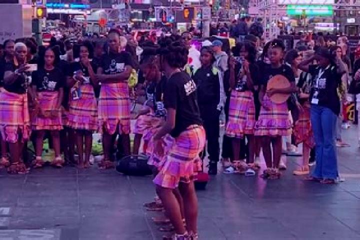 Emma, 27 — Escort in Apatou, French Guiana