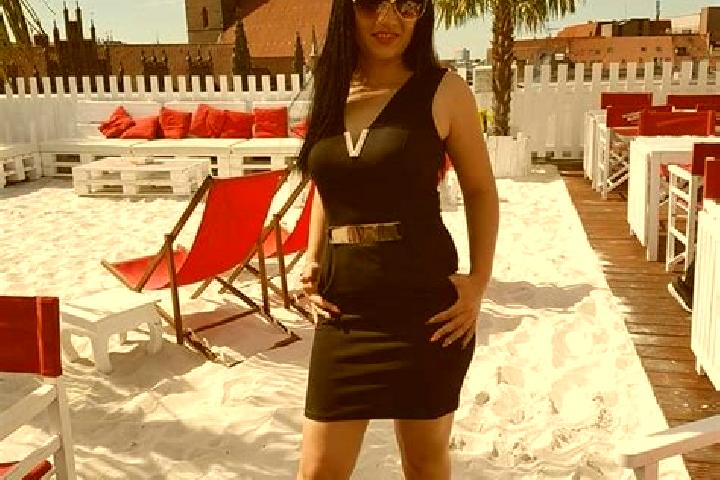 Emma, 27 — Escort in Bahrenfleth, Germany
