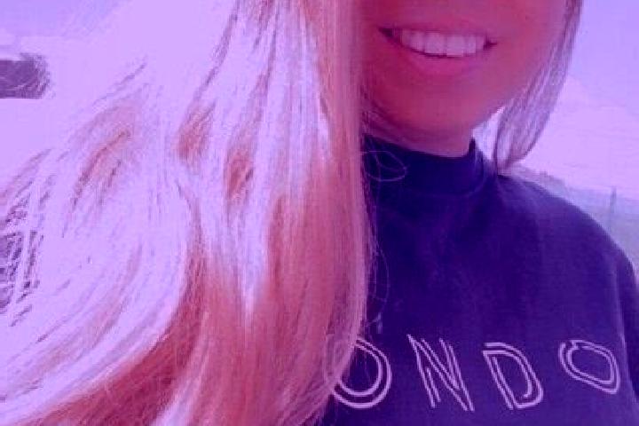 Emma, 27 — Escort in Gamarde-les-Bains, France