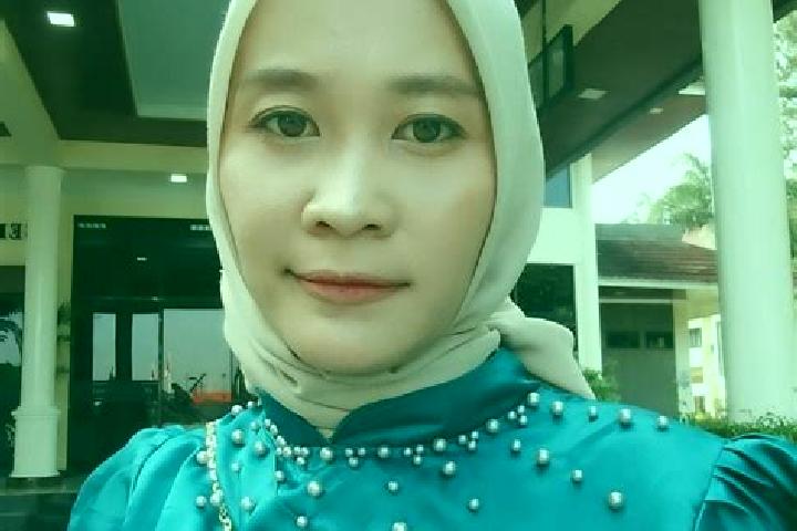 Emma, 27 — Escort in Gambiran Wetan, Indonesia