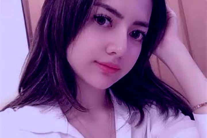 Emma, 27 — Escort in Kadengan, Indonesia