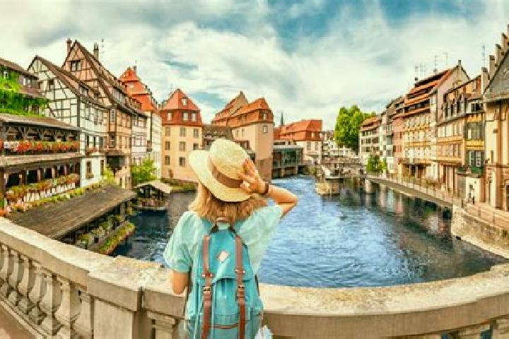 Emma, 27 — Escort in Strasbourg, France