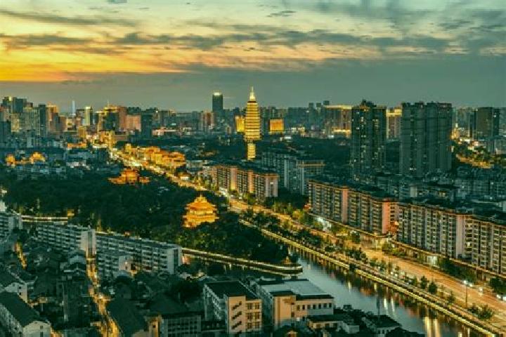 Emma, 27 — Escort in Zhongyang, China