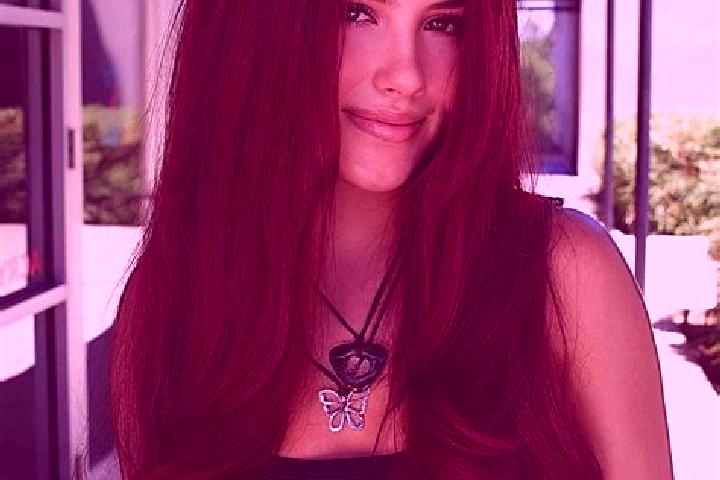 Emma, 28, a auburn dark-eyed ebony companion based in Grezzana. Offering Dinner Date, Travel Companion, Party Girl, Girlfriend Experience. Available for inca...