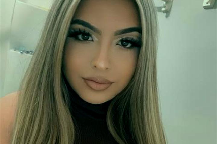 Emma, 28, a blonde grey-eyed latina companion based in Shawbury. Offering Dinner Date, GFE, 69, Prostate Massage, Couples. Available for incall and outcall, ...