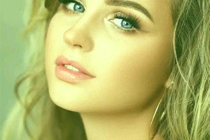Emma, 28, a dark blonde blue-eyed ebony companion based in Boshindo. Offering OWO, Deep French Kissing, Striptease, Overnight. Available for incall and outca...