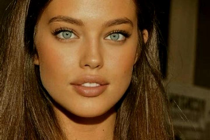 Emma, 28, a dark blonde green-eyed mediterranean companion based in Degan. Offering Couples, A-Level. Available for incall and outcall, overnight bookings av...